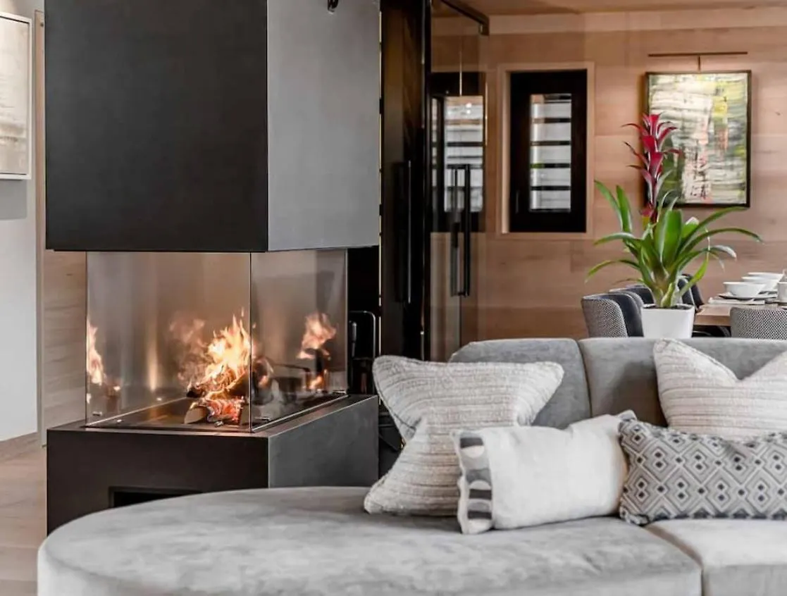 7Br Ski-In Ski-Out Chalet In Courchevel Villa