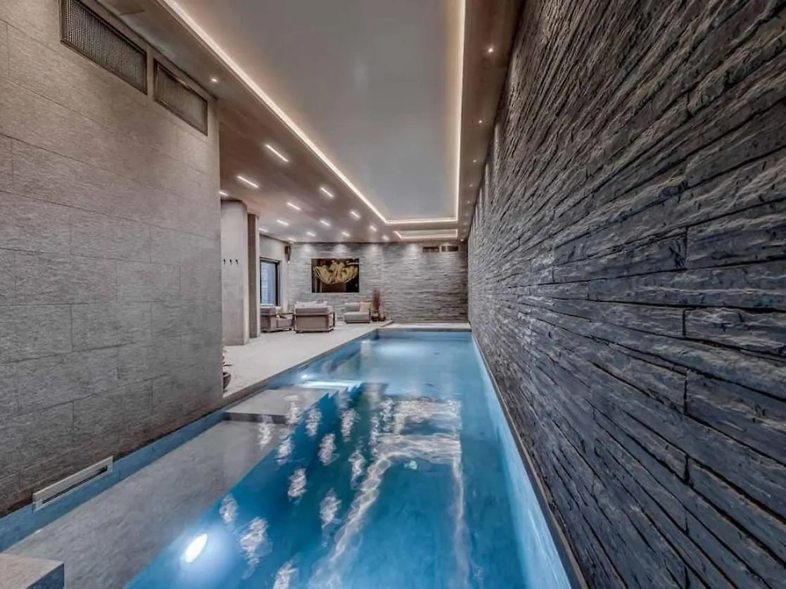 7Br Ski-In Ski-Out Chalet In Courchevel Villa