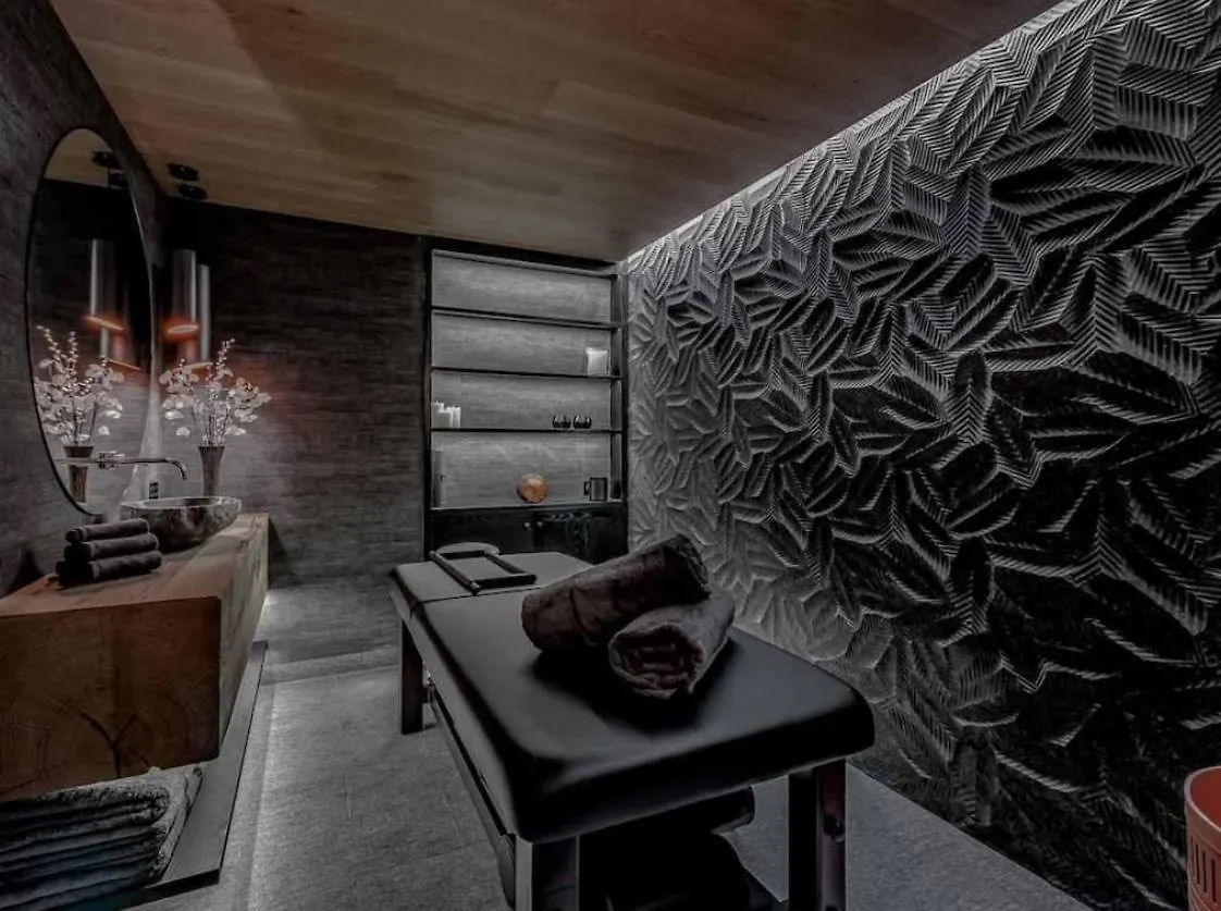 7Br Ski-In Ski-Out Chalet In Courchevel Villa
