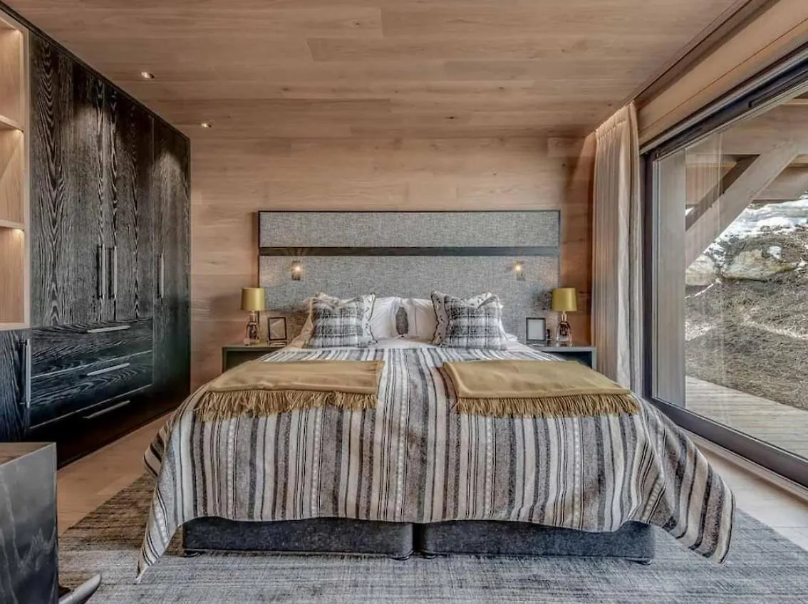 7Br Ski-In Ski-Out Chalet In Courchevel Villa