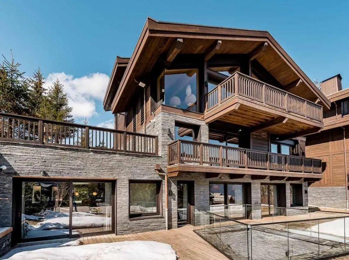 7Br Ski-In Ski-Out Chalet In Courchevel Villa